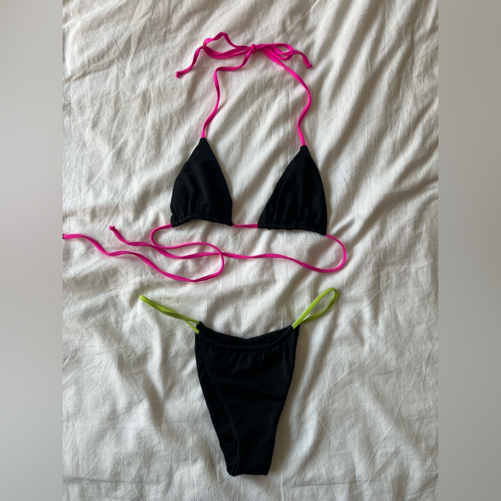 Disruptive Youth Co mix matched mili pleated bikini top S belle string bottom M